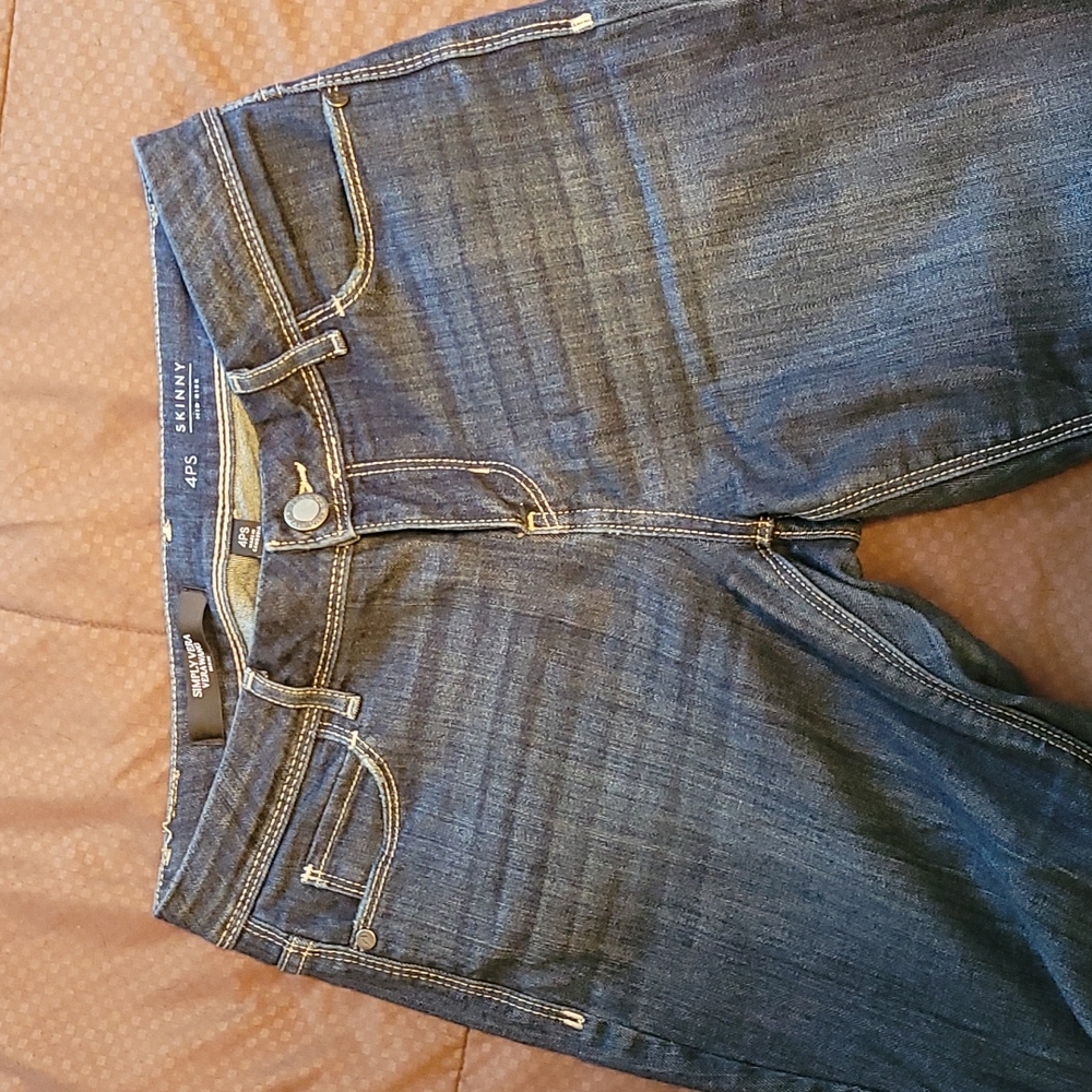 Simply Vera Wang skinny mid rise jeans